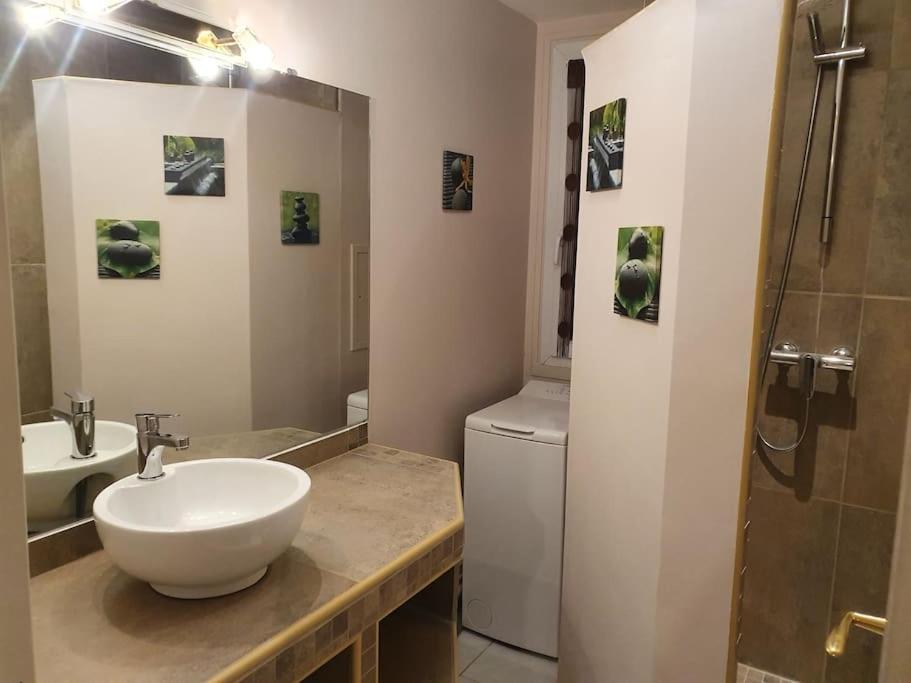 Ecully, Appartement Au Calme De 50M². Kültér fotó